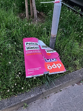 Zerstörtes UB-ÖDP-Plakat in Teningen